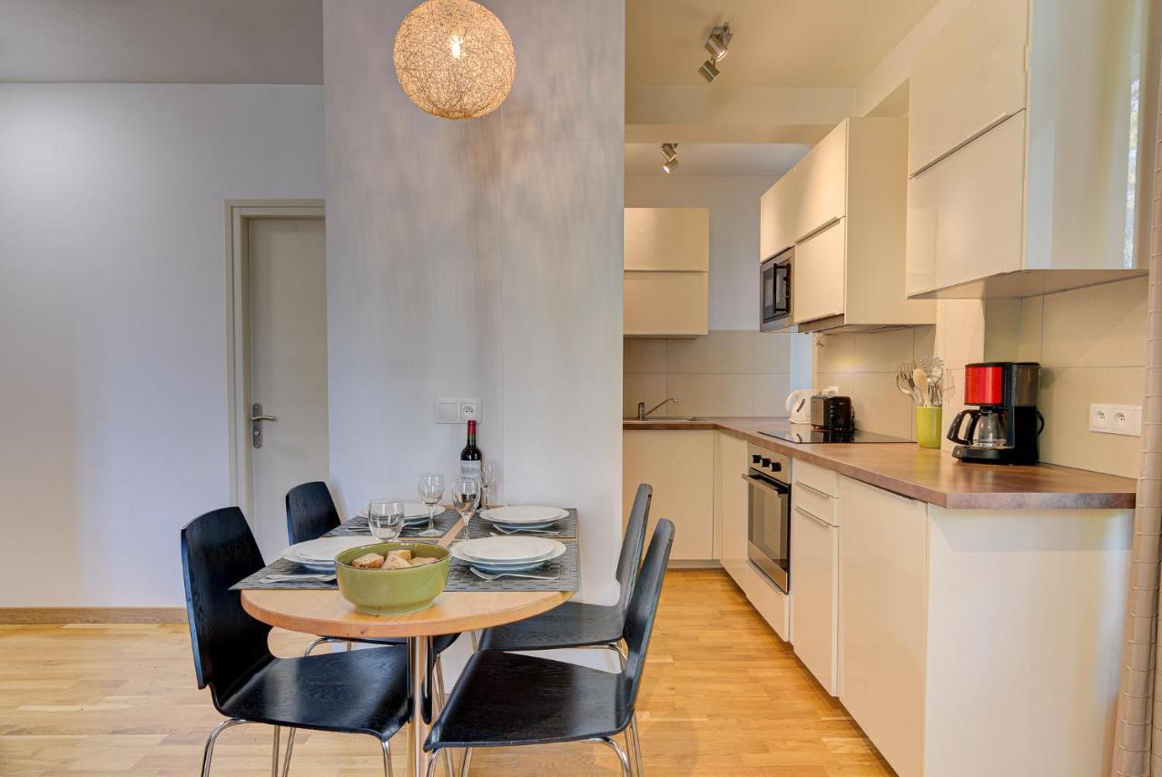 Apartment La Roseraie - Alpes Travel - Central Шамони Екстериор снимка